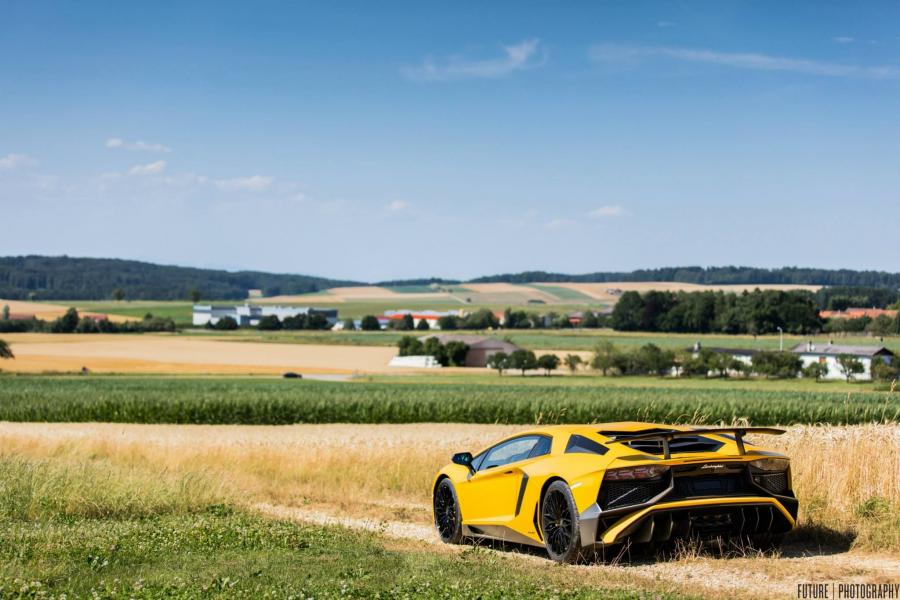  Lamborghini Aventador LP750-4 Superveloce 2015 года  (фото 39 из 49)